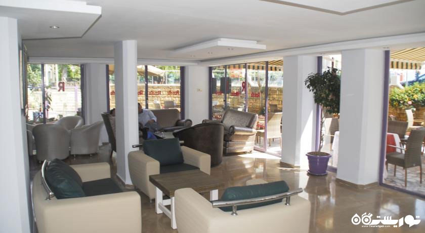 نمایی از محوطه لابی هتل